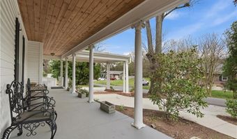 108 King St, Adairsville, GA 30103