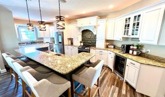 922 Meadowlake Ct, Bedford, IN 47421