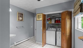 375 Franklin Rd, Coventry, RI 02816