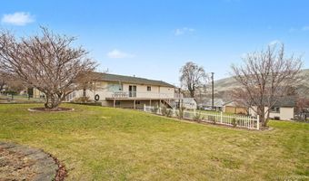 1103 3rd St, Asotin, WA 99402