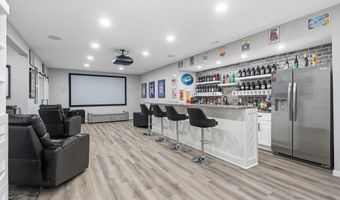 5306 Greyson Heights Dr, Auburn, IN 46706