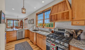 11 Loft Cir, Campton, NH 03223