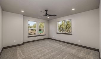 7832 E Autry Ln, Athol, ID 83801