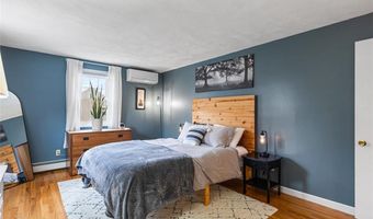 7 Maria St, Lincoln, RI 02865