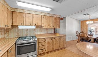 34820 S Desert Cv, Black Canyon City, AZ 85324