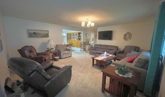 2105 Oakridge Dr, Ava, MO 65608