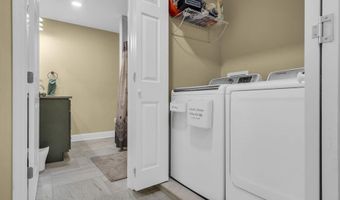 26 Crest Rd, Middletown, NJ 07748