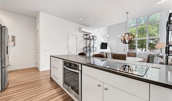 505 SE D St, Bentonville, AR 72712