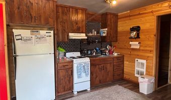 941 S Main St, Cascade, ID 83611