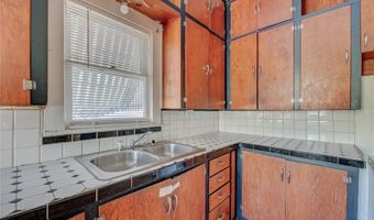 909 W Minnesota Ave, Chickasha, OK 73018