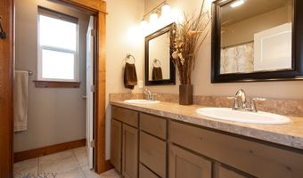 1005 Las Campanas, Belgrade, MT 59714