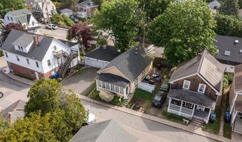 4 Findlay Pl, Newport, RI 02840