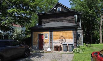27 Westminster Ter, Rockingham, VT 05101