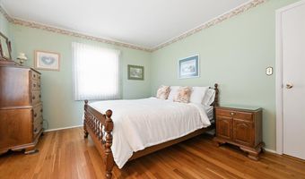 144 Hughes Pl, Albertson, NY 11507