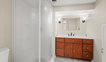 497 S Main St, Andover, MA 01810