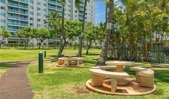 3009 Ala Makahala Pl 504, Honolulu, HI 96818