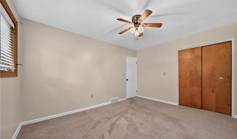 7430 Whitewood Dr, Ashtabula, OH 44004