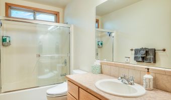 17295 Azusa Rd, Bend, OR 97707