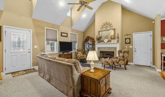404 Shallowford Dr, Boiling Springs, SC 29316