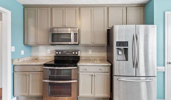 108 Camberly Ln, Aberdeen, NC 28315