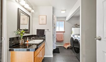 1103 Christopher Ln, Benton City, WA 99320