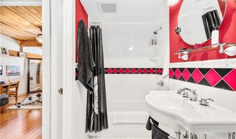 40 Web Ave 202, North Kingstown, RI 02852