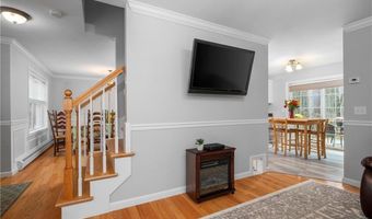 654 Steere Farm Rd, Burrillville, RI 02830