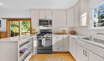 3716 KRYSIA Ct, Annandale, VA 22003