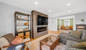 37 Hillcrest Ave, Beverly, MA 01915