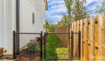 34 Fern St, Asheville, NC 28803