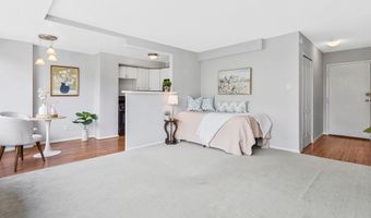 1210 N TAFT St 909, Arlington, VA 22201