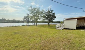 537 Mcpherson Dr, Alford, FL 32420