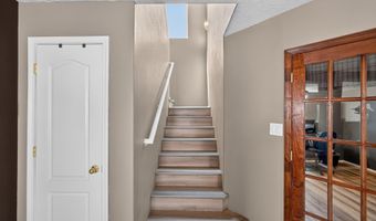2912 McKinnon Way SW, Albuquerque, NM 87121