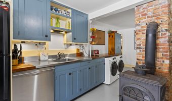 141 Centre St, Bath, ME 04530