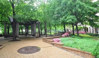 4141 N HENDERSON Rd 322, Arlington, VA 22203