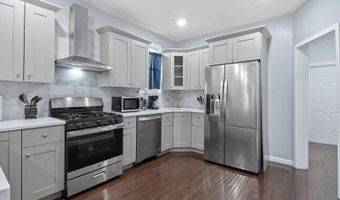 84 W 3rd St, Bayonne, NJ 07002