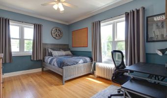 805 S Mitchell Ave, Arlington Heights, IL 60005