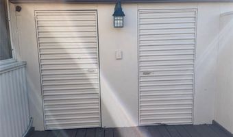 32 Park Ave 6, Amityville, NY 11701