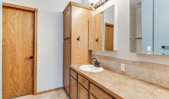 2622 N Fieldstone St, Andover, KS 67002
