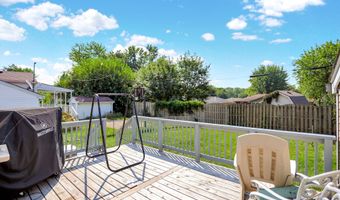 515 Fletcher Ln, Beech Grove, IN 46107