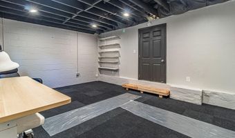 3005 Oakwood St, Ann Arbor, MI 48104