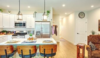 1485 Lonsdale Ave C, Lincoln, RI 02865