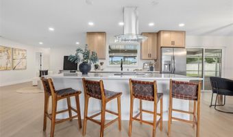 305 ROBIN HILL Dr, Altamonte Springs, FL 32701