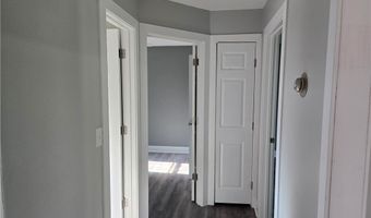 2500 Redgate Ln, Austintown, OH 44511