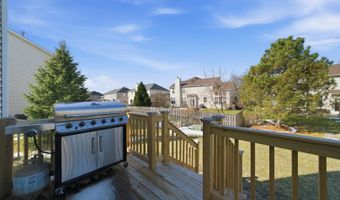 510 Golden Valley Ln, Algonquin, IL 60102