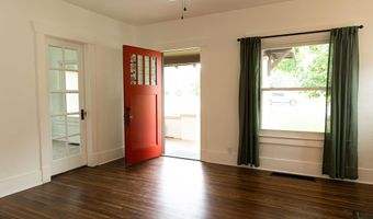 412 E Walker St, Ash Grove, MO 65604