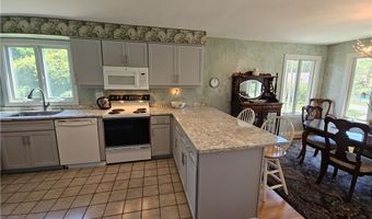 15 Hammersmith Rd 33, Newport, RI 02840