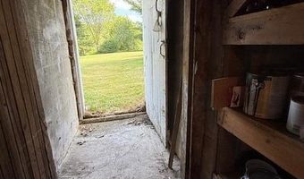 10 Palm St, Baileyville, ME 04694