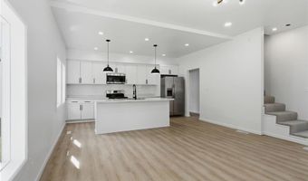 611 3rd St NW, Austin, MN 55912