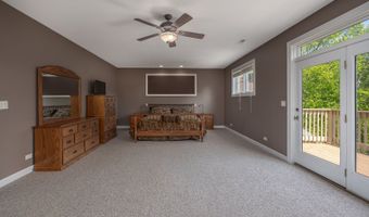 660 Birch Hollow Dr, Antioch, IL 60002
